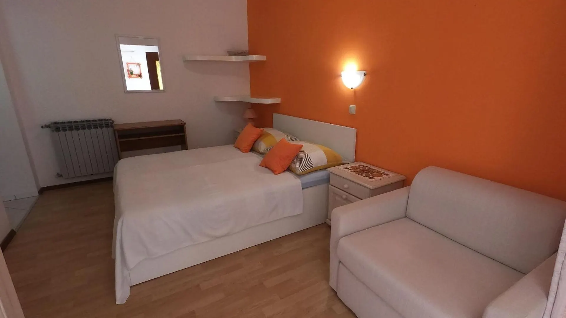 Apartments Mirjana T. Supetarska Draga